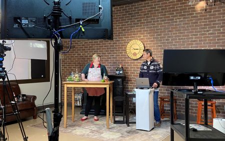 Holiday-Party-Event-Audiovisual-Production-Studio-GOBE